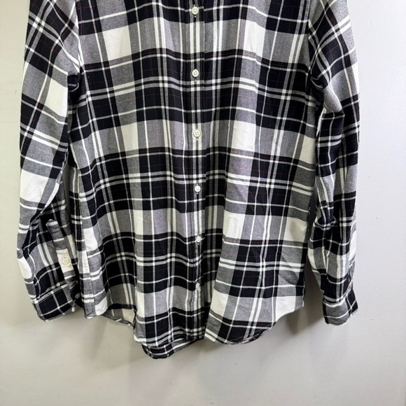 Banana Republic Boyfriend Fit Black & White Plaid Button Down Shirt Size Medium - Picture 3 of 9